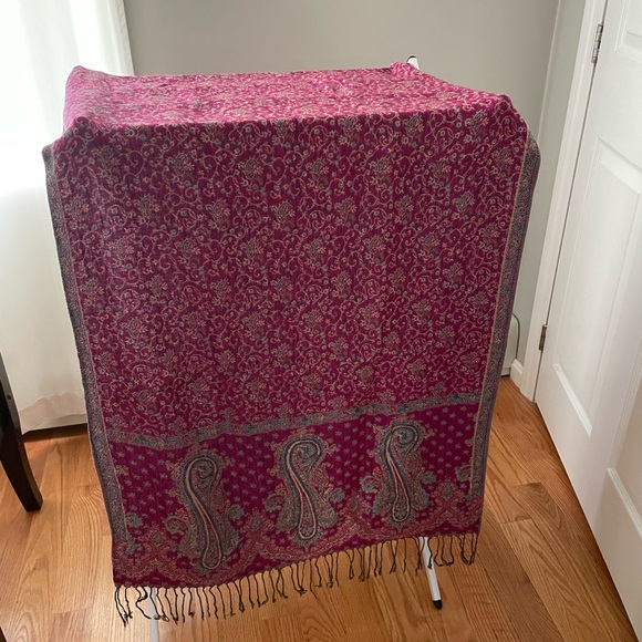 Pashmina - Picture 2 of 2